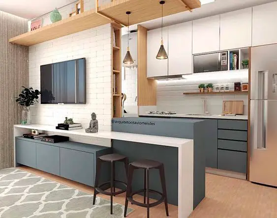 Sala e cozinha americana cinza, branco e madeira