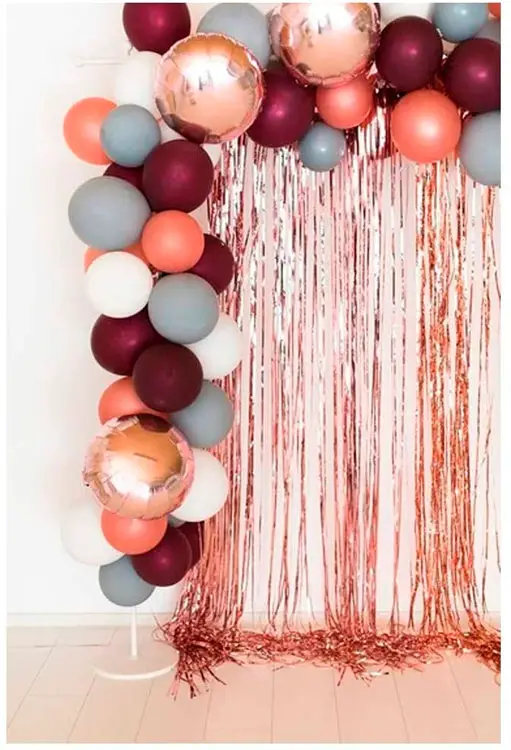 Balões e cortina metalizada